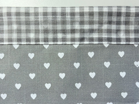 Scheibengardine Landhaus grau Herz HxB 48x140cm