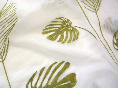 Schlaufenschal Monstera bestickt transparent 2489 BxH 140x245cm