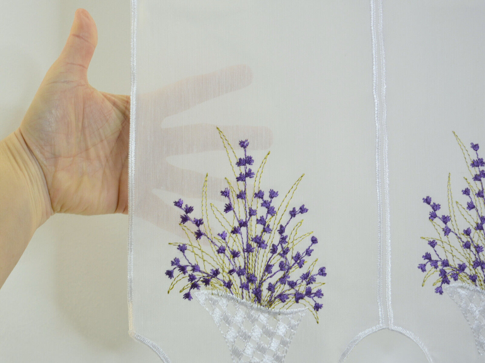 nach Maß Scheibengardine Lavendel lila weiß Bistrogardine Höhe 45cm Stick